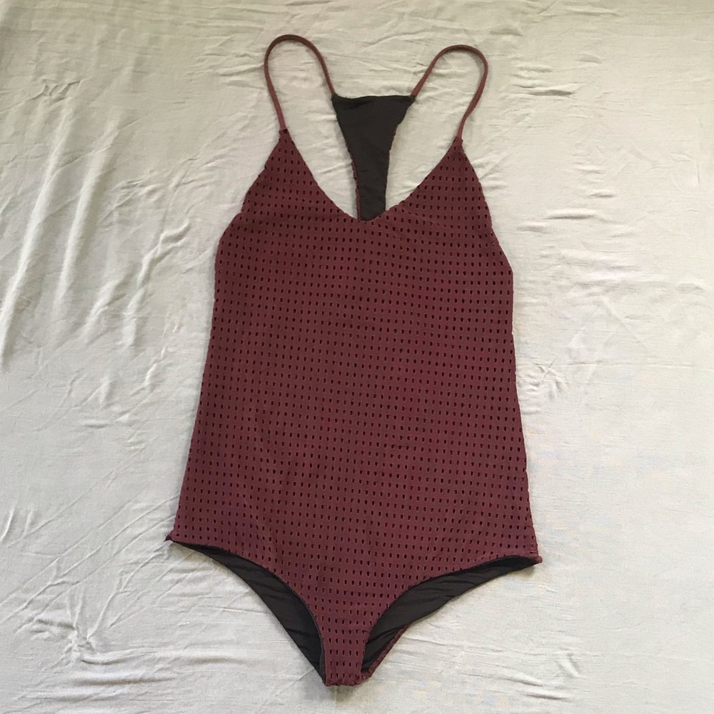 Acacia Mesh One Piece in Merlot SMALL